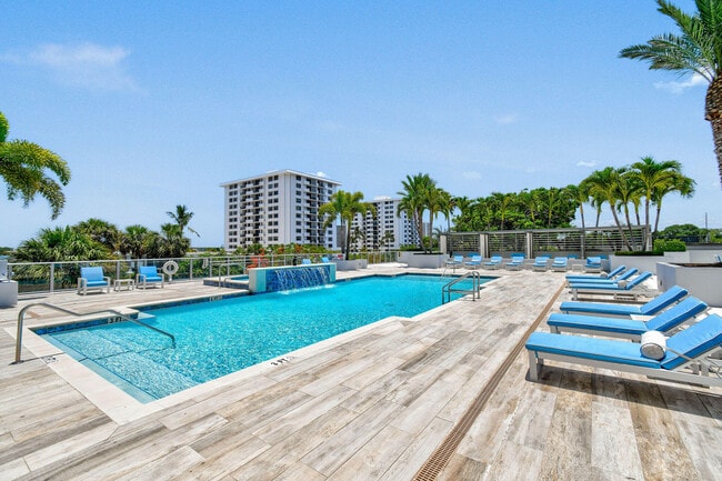 Building Photo - 1 Water Clb Wy