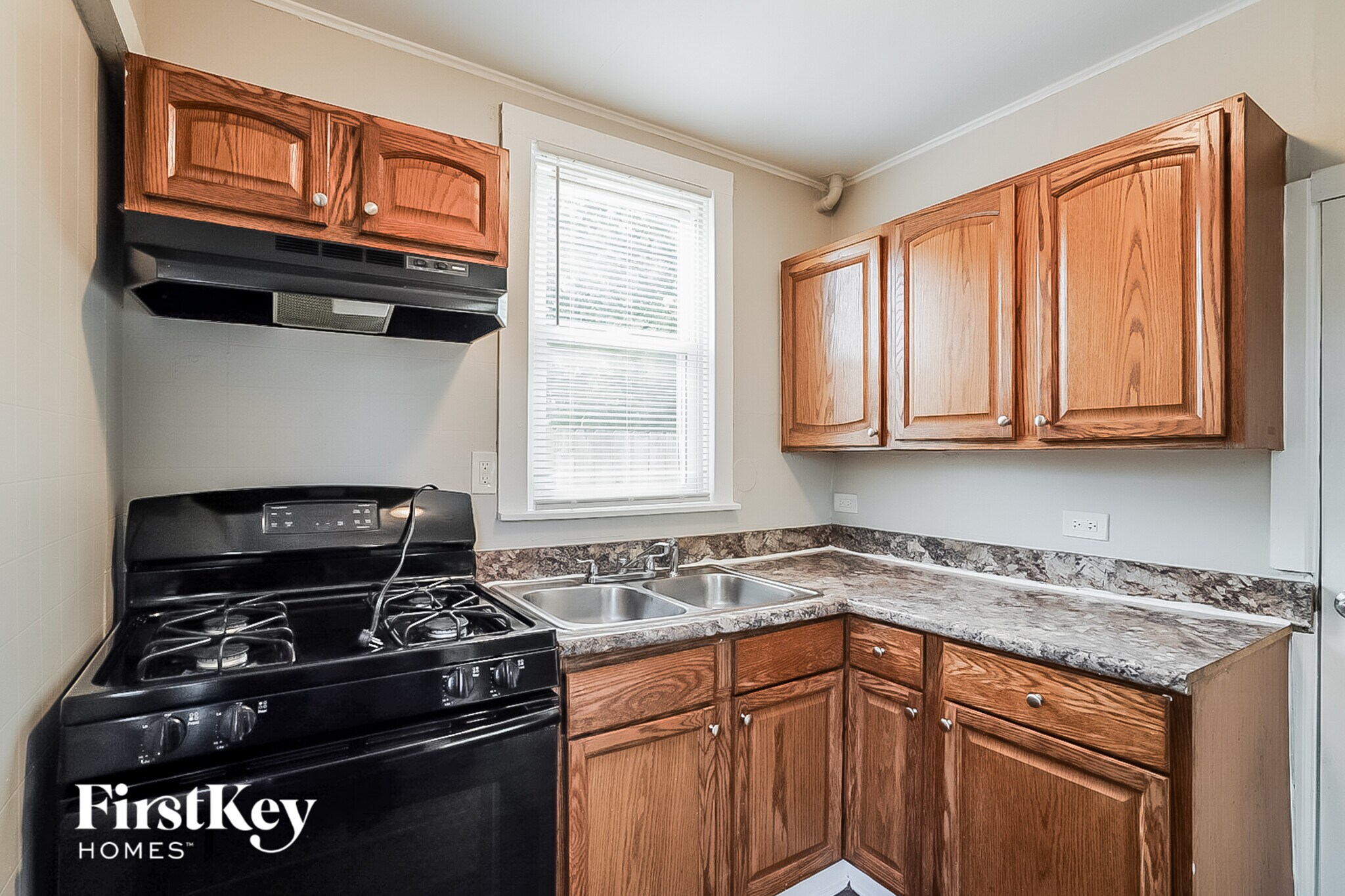 Building Photo - 113 N Metropolitan Ave