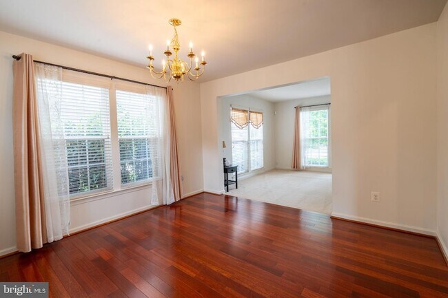 Building Photo - 10955 Southcoate Village Dr