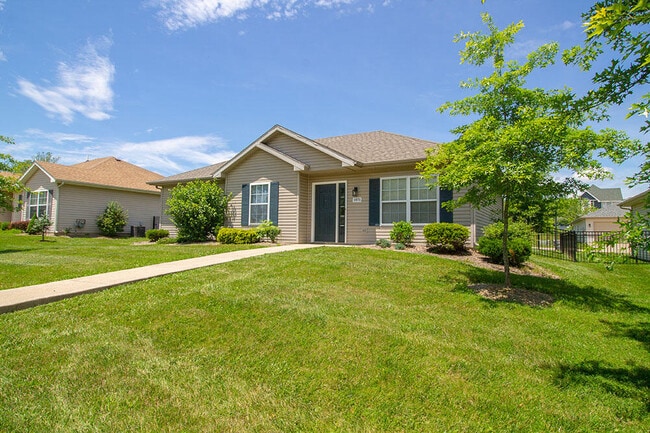 Building Photo - 1871 Harmony St