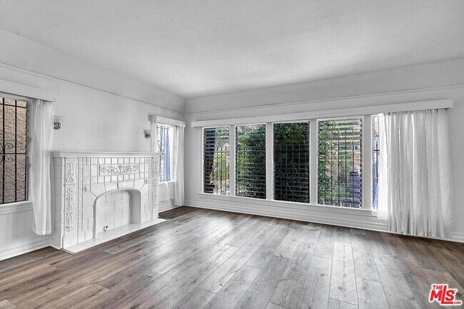 Building Photo - 154 N Edgemont St