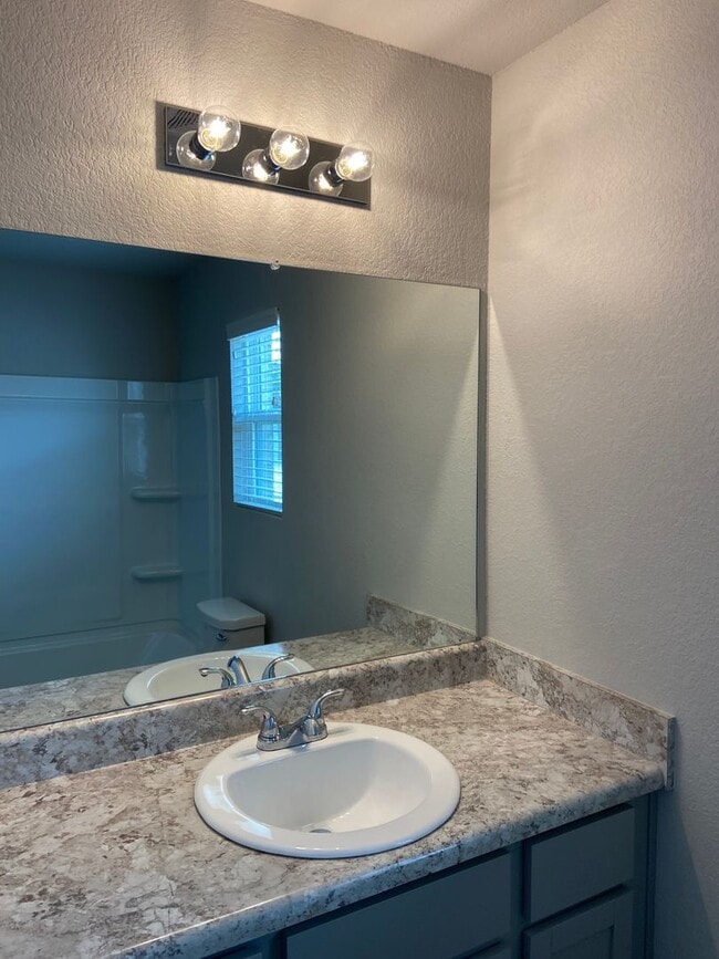 Building Photo - Three Bedroom | Two Bath Home in Maumelle