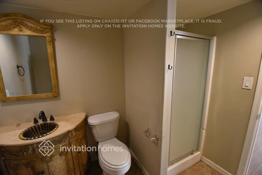 Building Photo - 5924 W Orange Dr