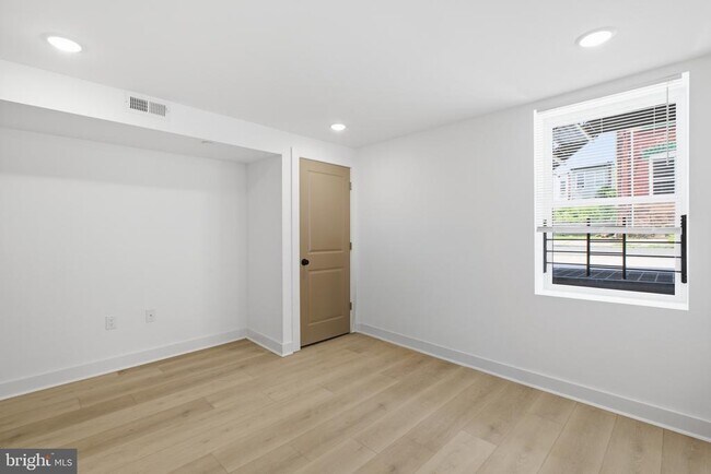 Building Photo - 2237 N 16th St