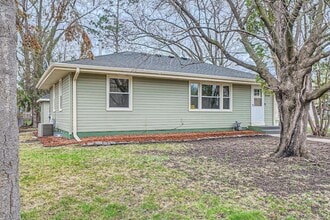 Building Photo - 6300 Quebec Ave N