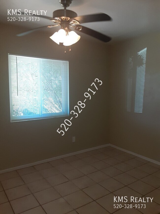 Building Photo - 7271 E Bellingham Dr