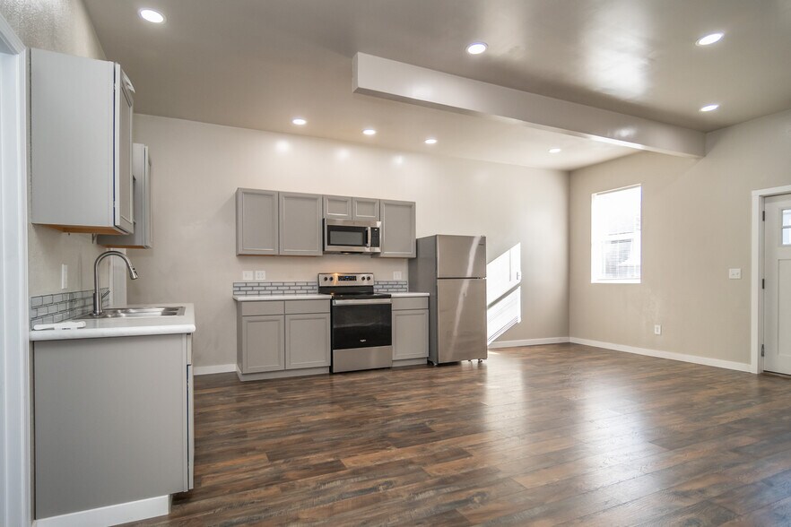 Building Photo - 510 Geary Dr