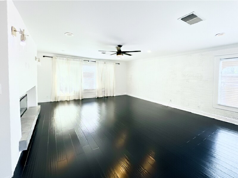 Building Photo - 2127 Encanto Ridge