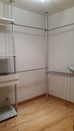 Dress Pants hanger, perfect for suits. - 2740 W Haddon Ave