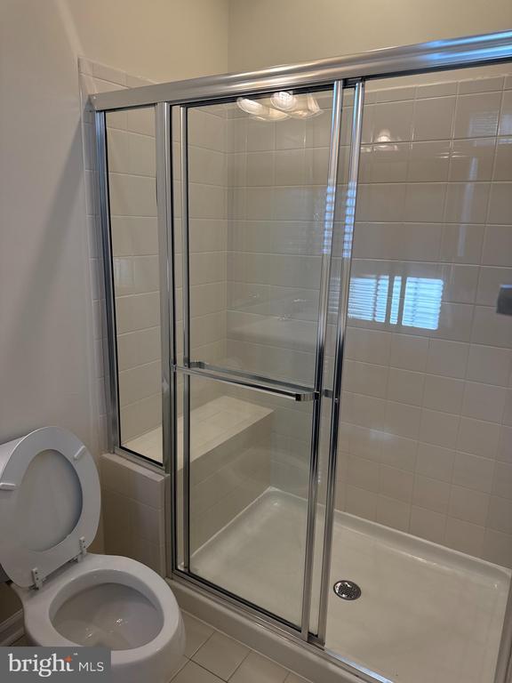 Building Photo - 6518 60th Ave