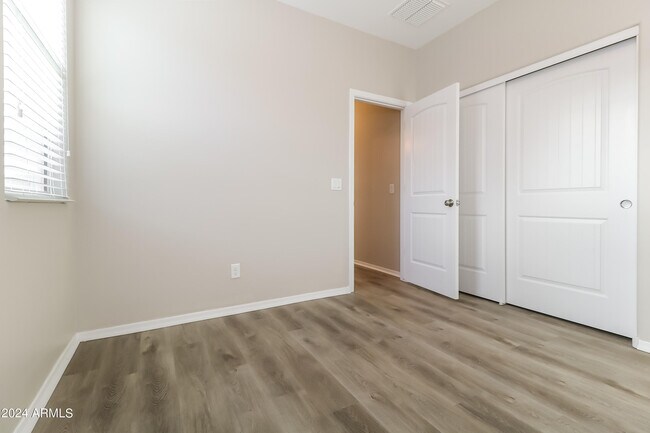 Building Photo - 25068 W Wayland Dr