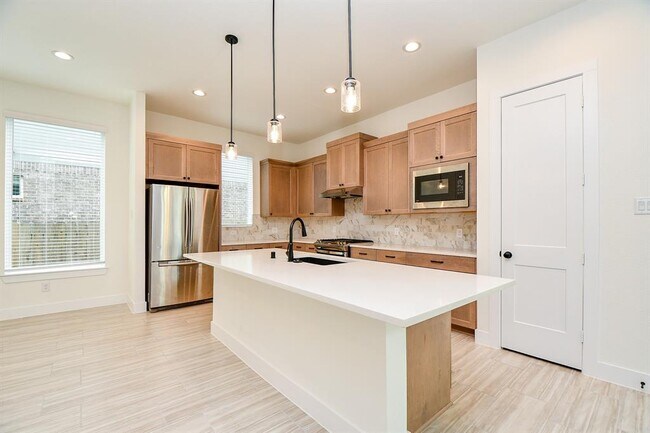 Building Photo - 7319 Bayberry Crescent Ln