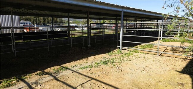 Building Photo - 10750 Union St