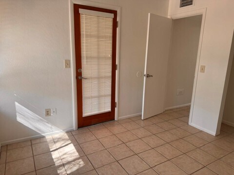 Building Photo - 16739 E Ashbrook Dr
