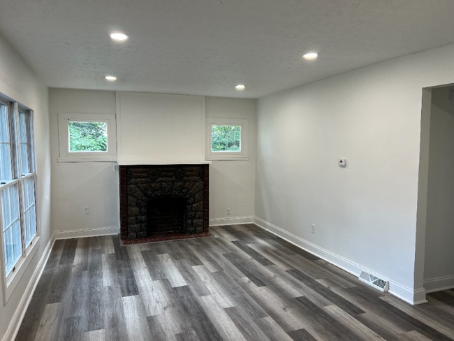 Building Photo - 673 Harrison Ave