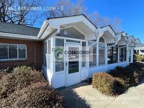 Building Photo - 1442 Bergamot Loop