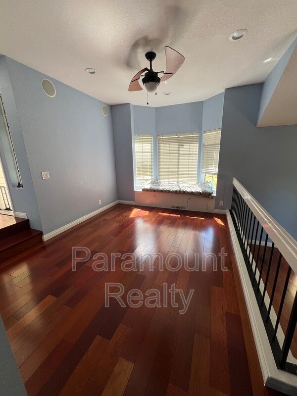 Building Photo - 600 Praderia Cir