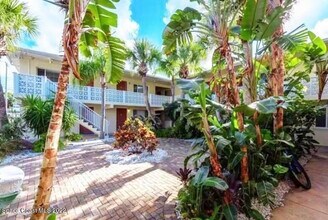 Building Photo - 102 S Peninsula Dr