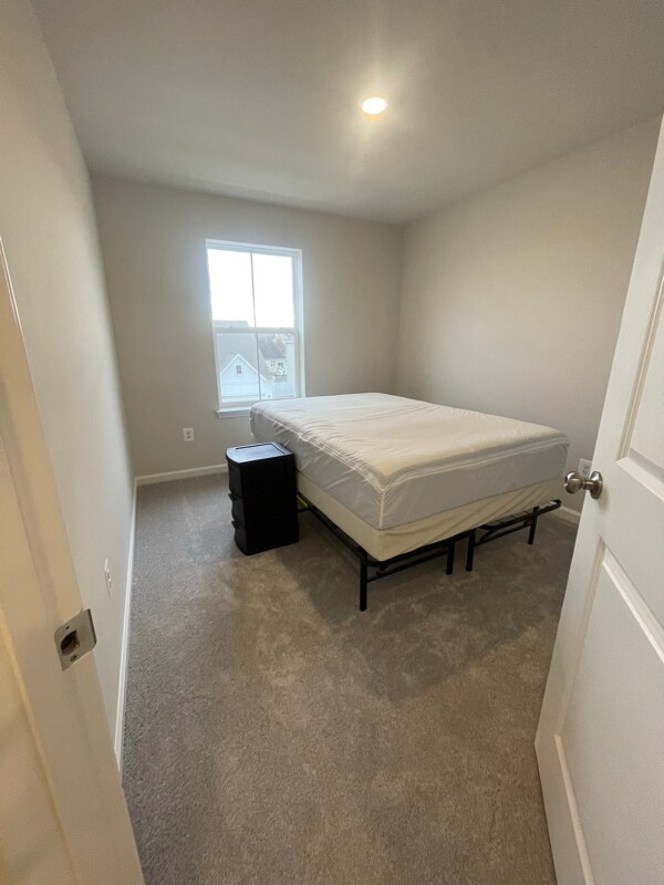 Building Photo - 67 Short Br Dr