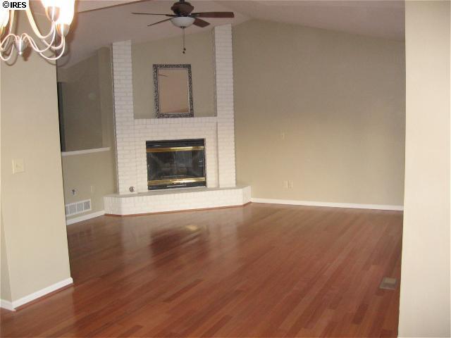 Building Photo - 1117 Red Oak Ct