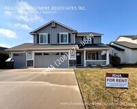 Building Photo - 6059 N Silver Spruce Ave