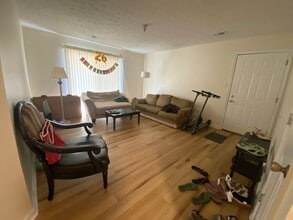 Building Photo - 3-Bedroom Apartment Near IU Bloomington Campus