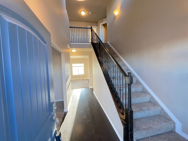 Building Photo - 4 Bedroom Home Available Near Londonderry Dr & Eastonville Rd!