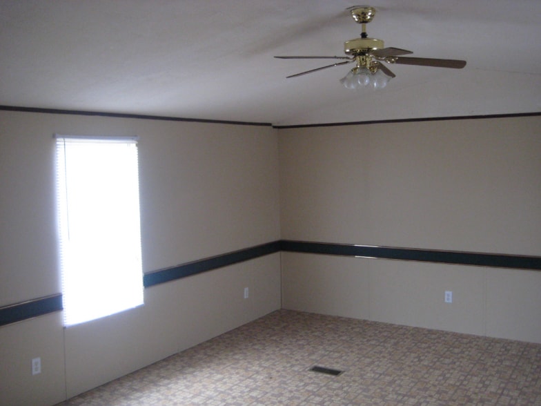 Building Photo - 1844 Carter Grove Rd
