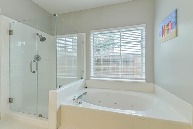 Building Photo - 13023 Dogwood Blossom Trail