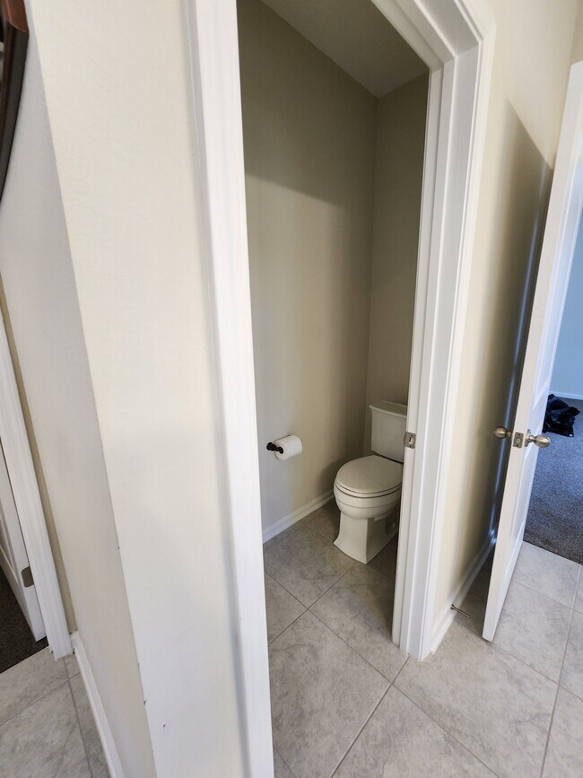 Building Photo - 285 Holly Forest Dr