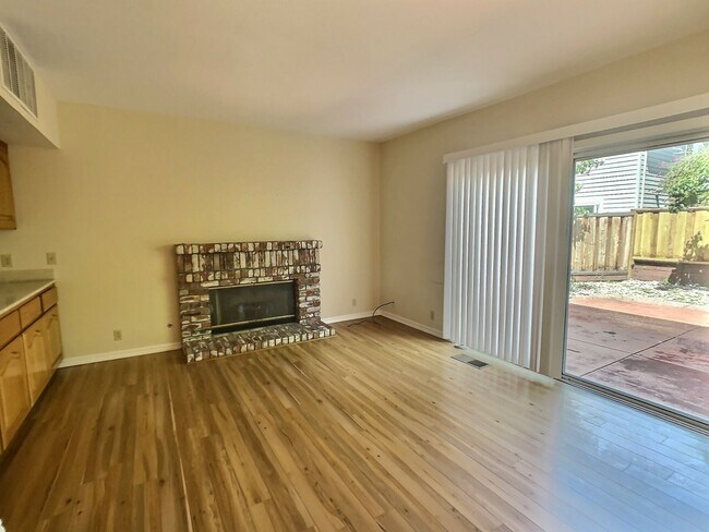 Building Photo - Spacious 4 Bedroom House in Berryessa Area