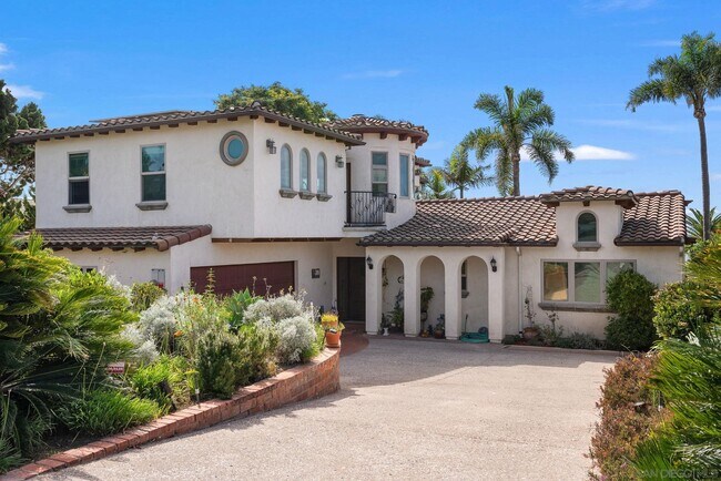 Building Photo - 701 N Granados Ave