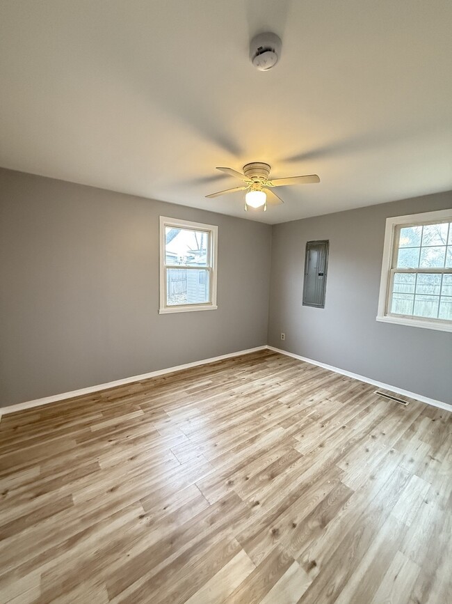 Building Photo - 408 Amarillo Ct