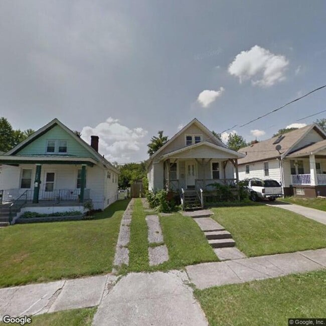 Primary Photo - 1939 Sterling Ave