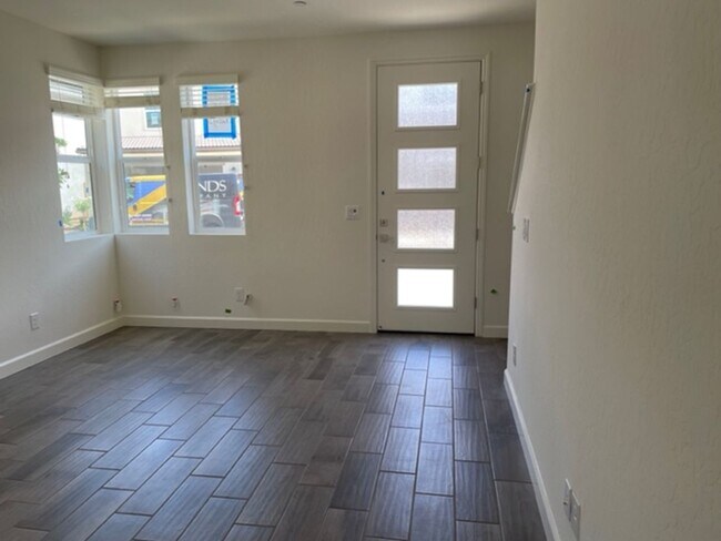 Building Photo - 2056 N Walling Ln