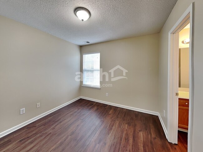 Building Photo - 7614 Henderson Park Rd