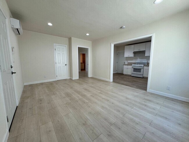 Building Photo - Nicely Updated Home with Enclosed Front Yard