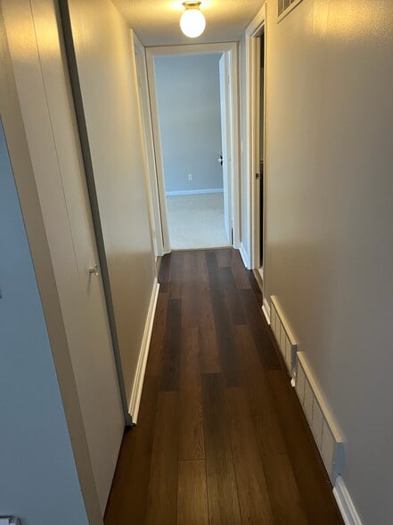 Building Photo - 1263 Lost Nation Rd