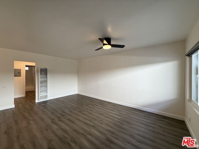 Building Photo - 11543 Venice Blvd.