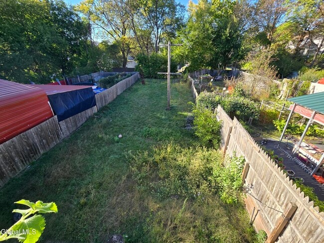 Building Photo - 231 Division St