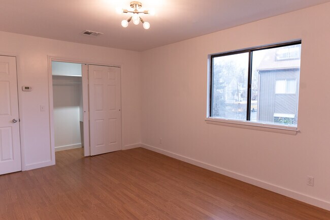 Second Bedroom Facing Courtyard - 455 Hope St