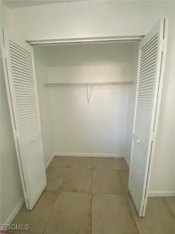 Building Photo - 910 SE 14th Terrace