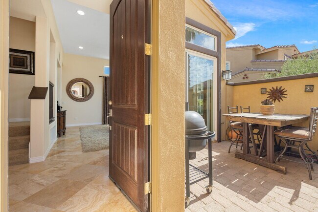 Building Photo - 52230 Desert Spoon Ct