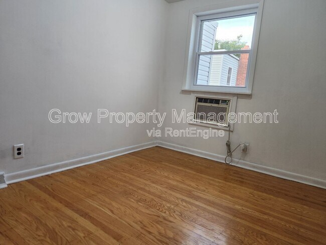 Building Photo - 1641 S Camac St