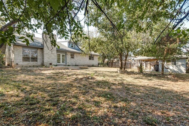 Building Photo - 116 Ridge Oak Dr