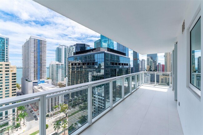 Building Photo - 1080 Brickell Ave