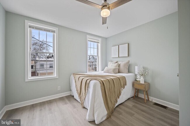 Building Photo - 328 S Macon St.