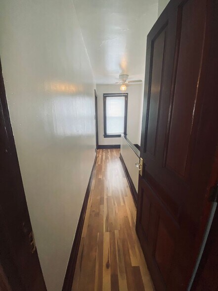 Building Photo - 1315 N George St