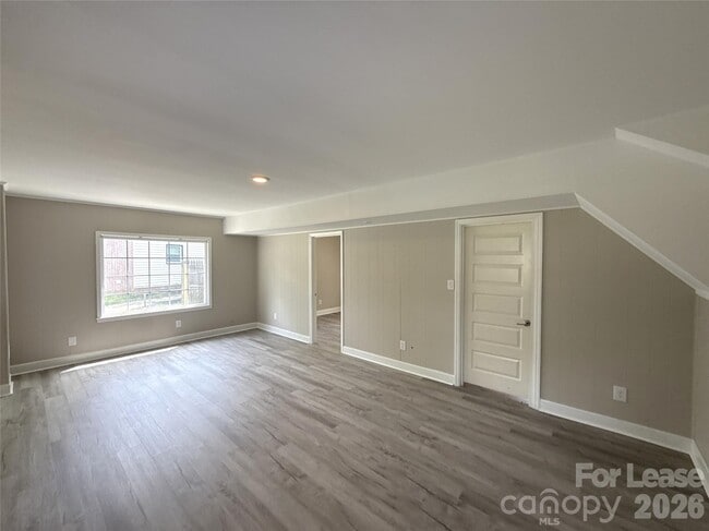 Building Photo - 7124 Starvalley Dr