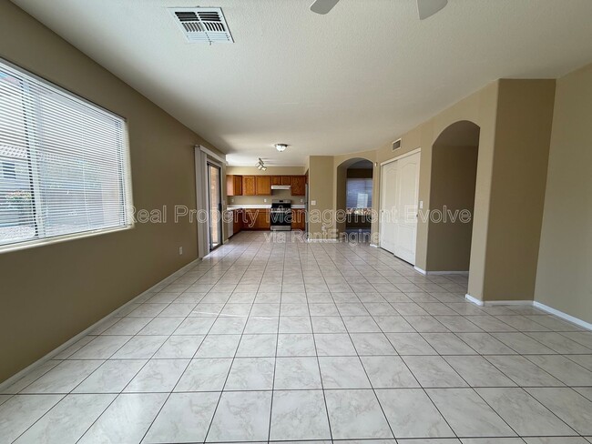 Building Photo - 12539 W Medlock Dr